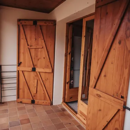 Apartaments Castellar De N'Hug