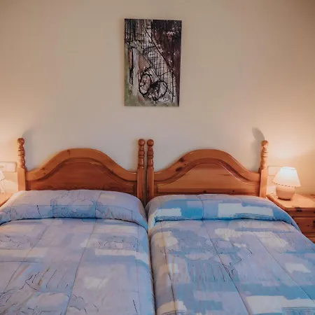 Apartaments Castellar De N'Hug *