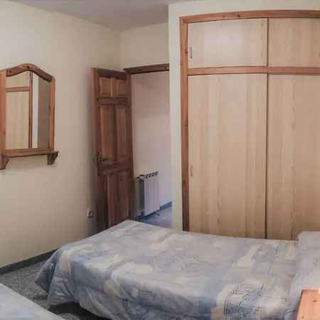 Apartaments Castellar De N'Hug *